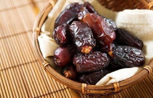 Pengobatan Tradisional dengan Kurma Basah: Khasiat dan Manfaat